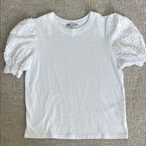 Zara White Floral Puff Sleeve Tee